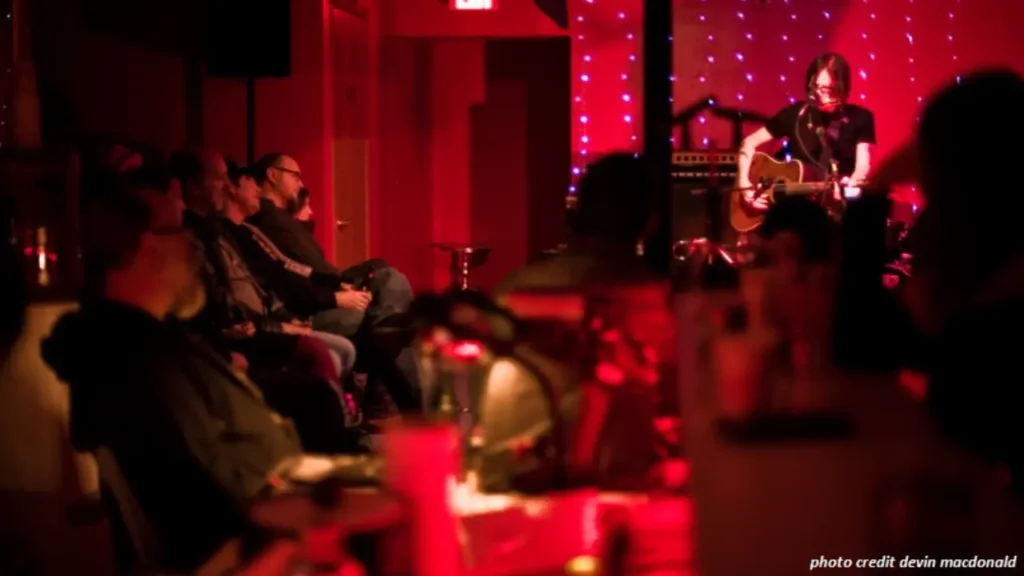 pAt macdonald at the Tambourine
